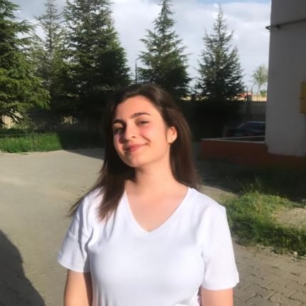 Selin Akkaya